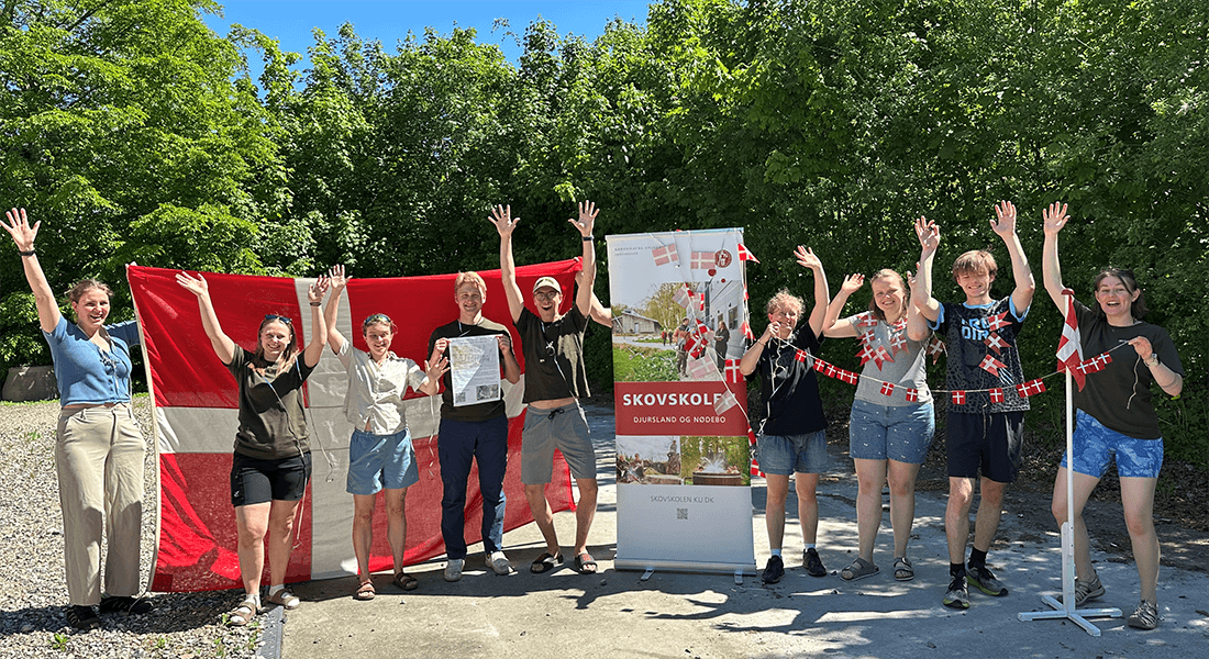 Studerende på Skovskolen Djursland fejrer bevillingen